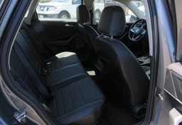 2022 Volkswagen Jetta - Image 28