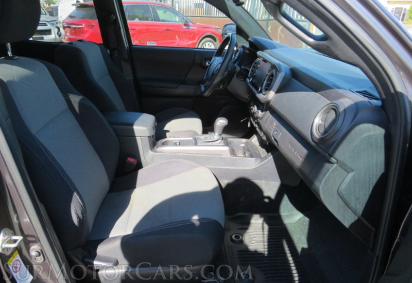 2020 Toyota Tacoma - Image 26