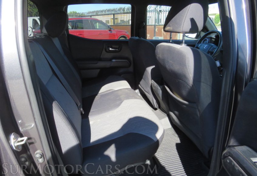 2020 Toyota Tacoma - Image 30