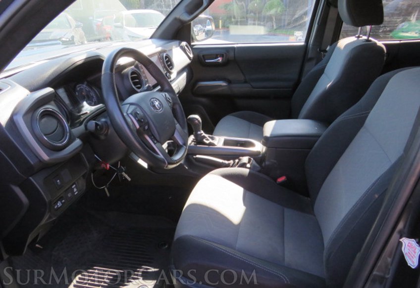 2020 Toyota Tacoma - Image 27