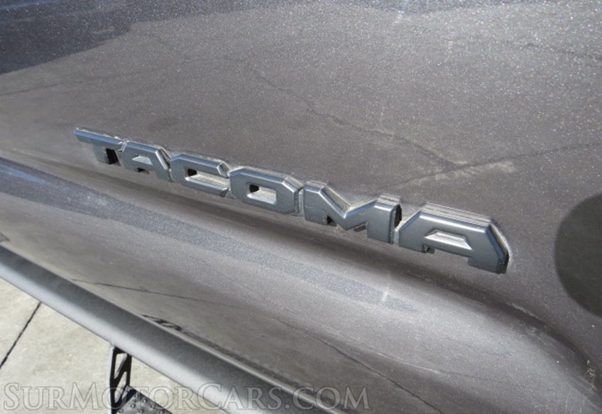 2020 Toyota Tacoma - Image 19