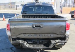 2020 Toyota Tacoma - Image 13