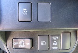 2020 Toyota Tacoma - Image 40