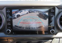 2020 Toyota Tacoma - Image 44