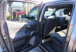 2020 Toyota Tacoma - Image 23