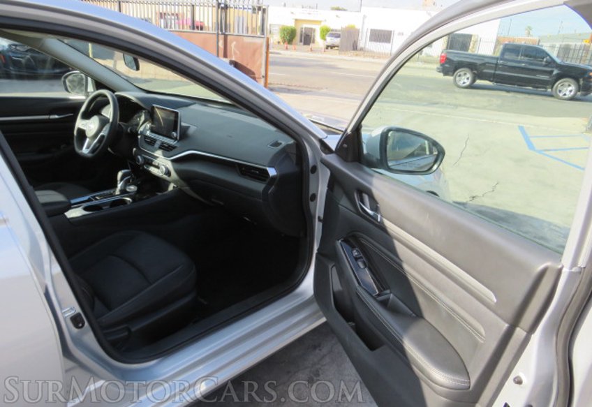 2021 Nissan Altima - Image 21