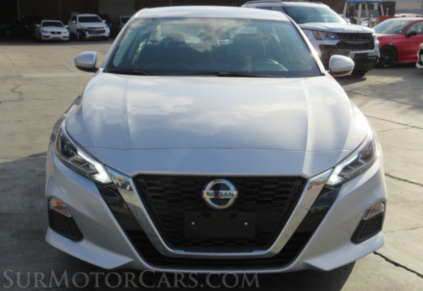 2021 Nissan Altima - Image 11