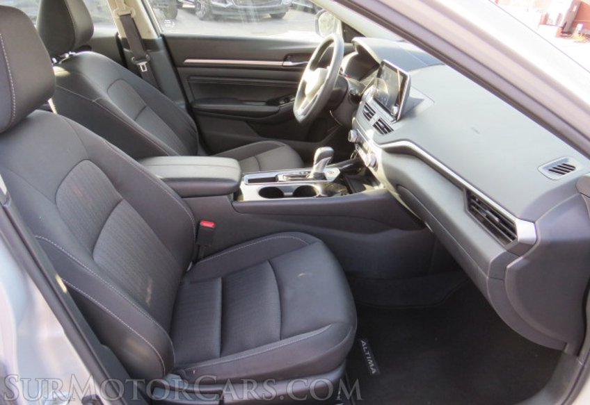 2021 Nissan Altima - Image 25