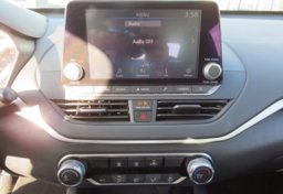 2021 Nissan Altima - Image 34