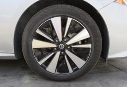 2021 Nissan Altima - Image 19