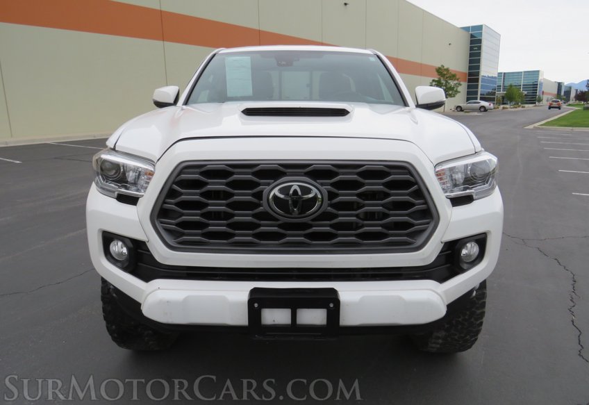 2022 Toyota Tacoma 4WD - Image 12