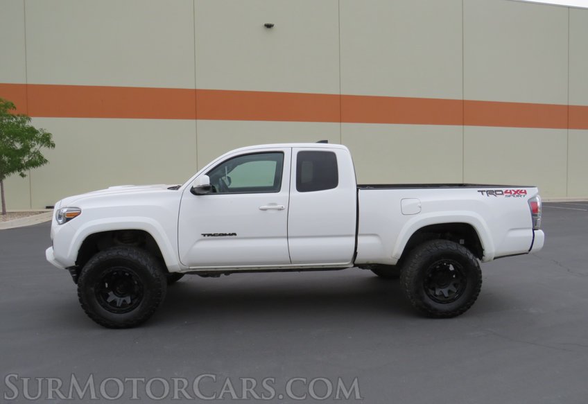 2022 Toyota Tacoma 4WD - Image 11