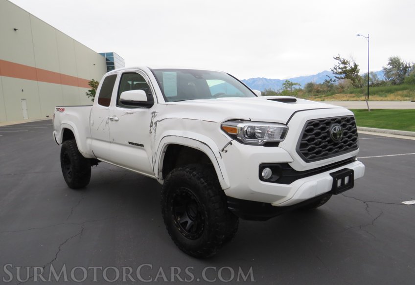 2022 Toyota Tacoma 4WD - Image 2