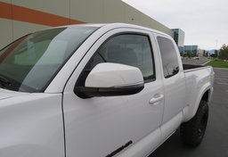 2022 Toyota Tacoma 4WD - Image 17