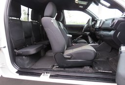 2022 Toyota Tacoma 4WD - Image 36