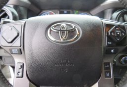 2022 Toyota Tacoma 4WD - Image 39