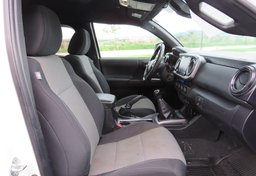 2022 Toyota Tacoma 4WD - Image 37