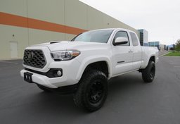 2022 Toyota Tacoma 4WD - Image 4