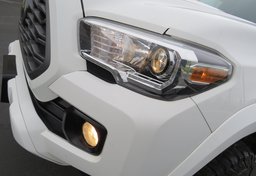 2022 Toyota Tacoma 4WD - Image 25