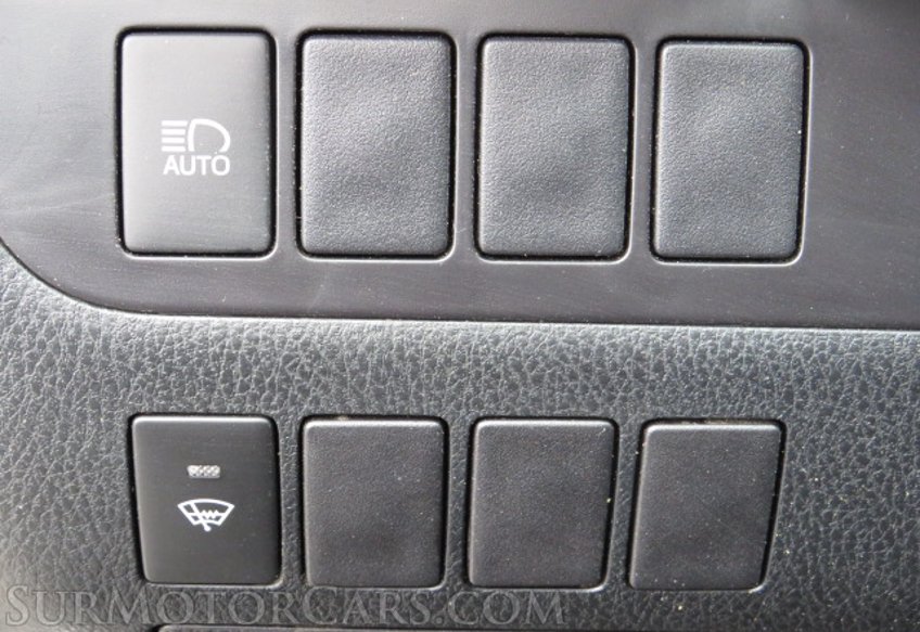 2019 Toyota Highlander - Image 38