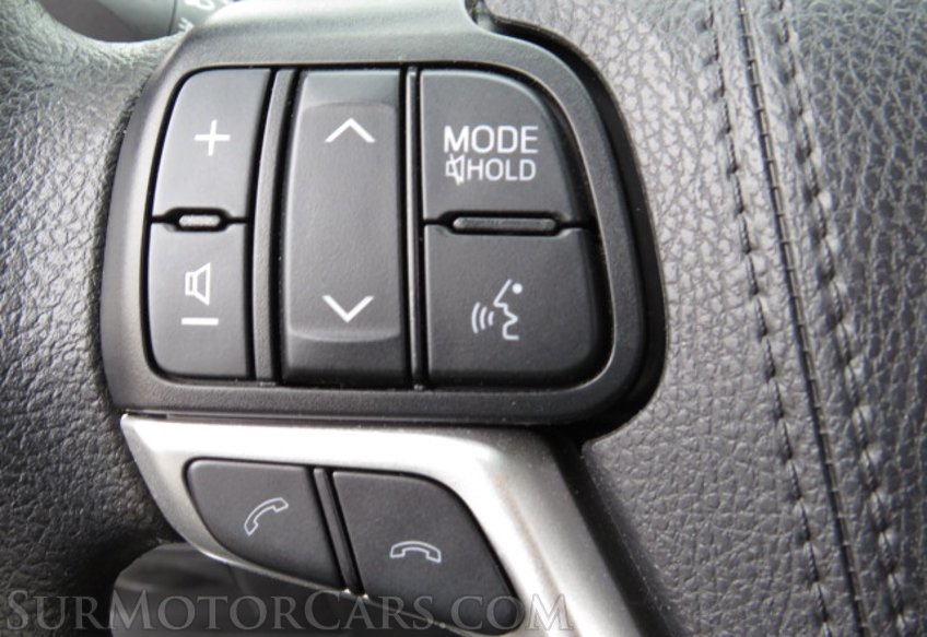 2019 Toyota Highlander - Image 34