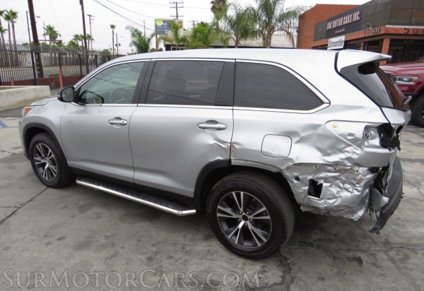 2019 Toyota Highlander - Image 5