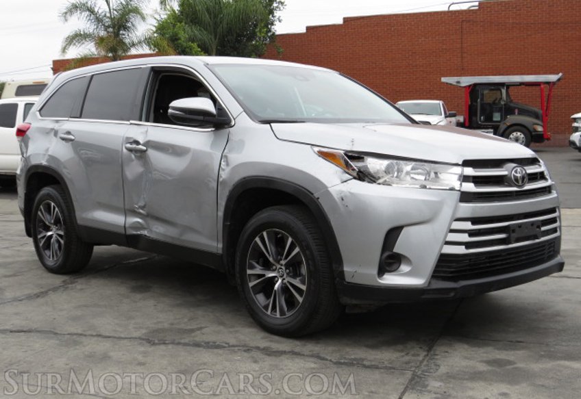 2019 Toyota Highlander - Image 4