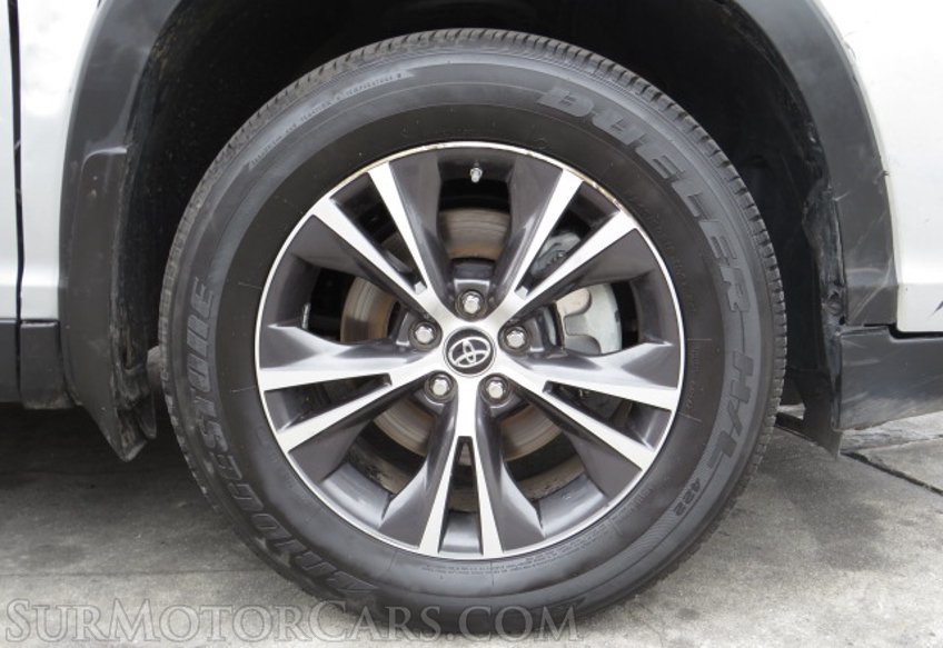 2019 Toyota Highlander - Image 16