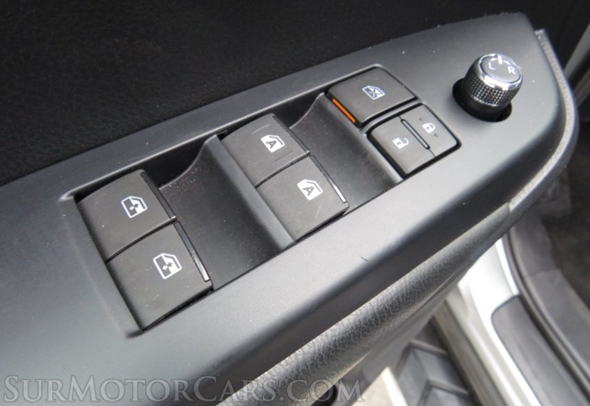 2019 Toyota Highlander - Image 39