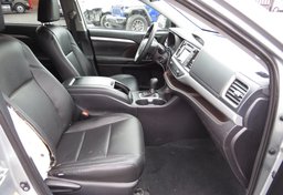2019 Toyota Highlander - Image 23