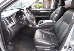 2019 Toyota Highlander - Image 24