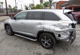 2019 Toyota Highlander - Image 5