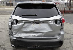 2019 Toyota Highlander - Image 10