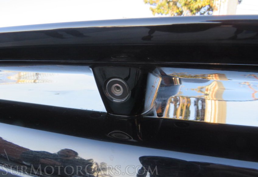 2020 Chevrolet Camaro - Image 17