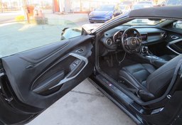 2020 Chevrolet Camaro - Image 19