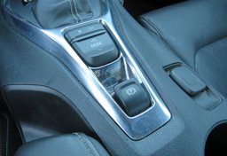 2020 Chevrolet Camaro - Image 33