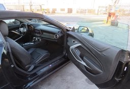 2020 Chevrolet Camaro - Image 20