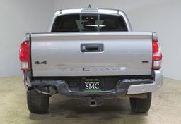 2021 Toyota Tacoma - Image 12