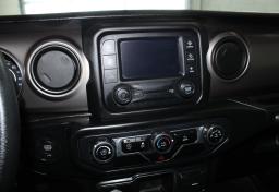 Thumbnail of 2020 Jeep Gladiator