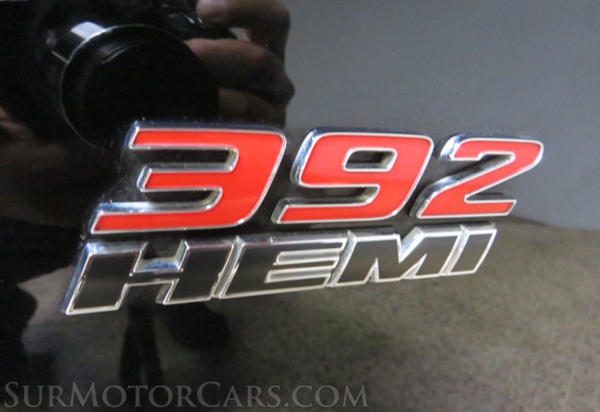 2020 Dodge Charger - Image 17