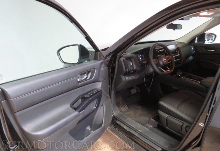 2022 Nissan Pathfinder - Image 19