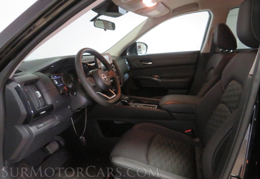 2022 Nissan Pathfinder - Image 25