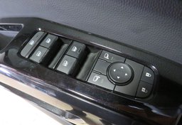 2022 Nissan Pathfinder - Image 40