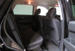 2022 Nissan Pathfinder - Image 30