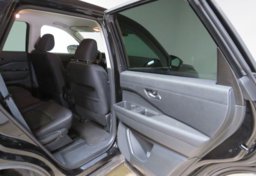 2022 Nissan Pathfinder - Image 22