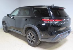 2022 Nissan Pathfinder - Image 6