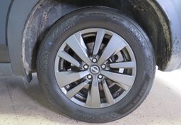 2022 Nissan Pathfinder - Image 17