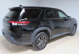 2022 Nissan Pathfinder - Image 5