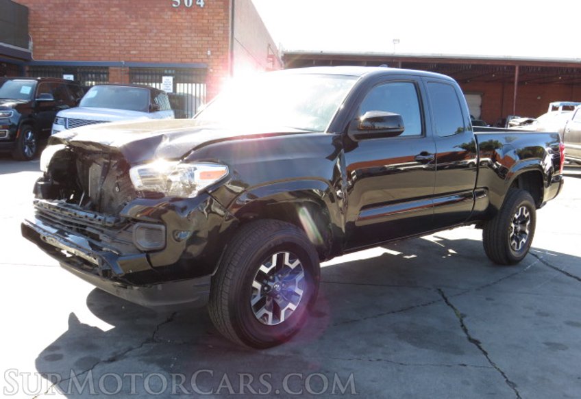 2017 Toyota Tacoma - Image 4