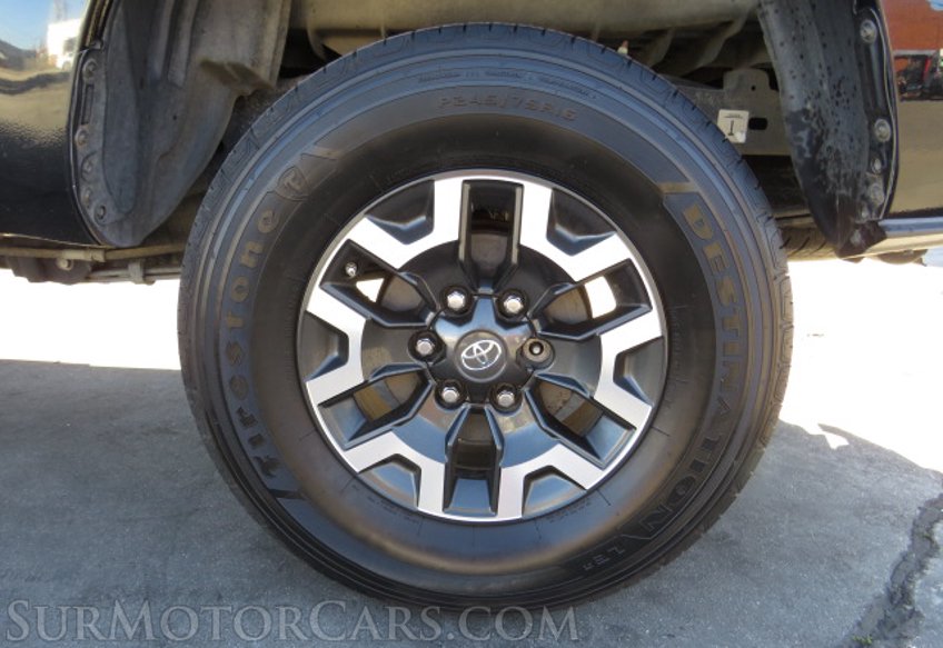 2017 Toyota Tacoma - Image 16